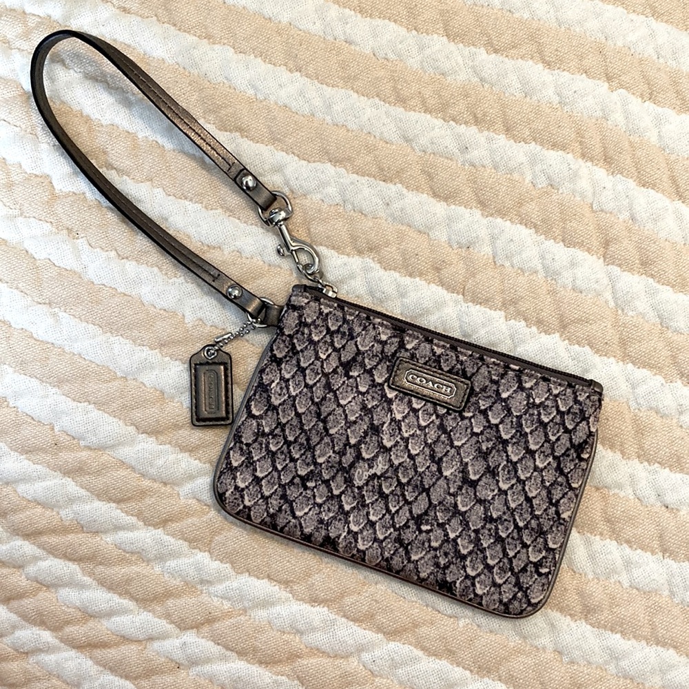 NWOT Coach Wristlet